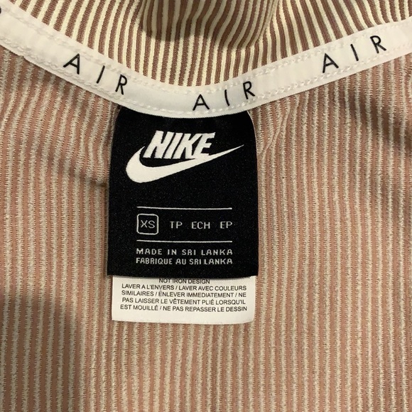 Nike Top - Picture 4 of 6